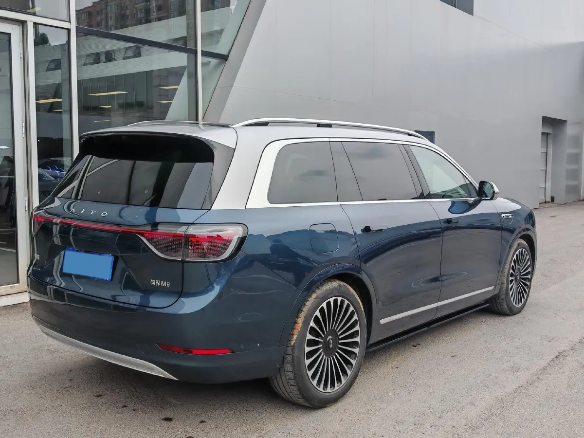 2024 AITO AITO M9 1.5T 152HP L4 REEV 42KWH,autocango,china used car exporter,china ev exporter,chinese used car exporter,chinese used ev exporter