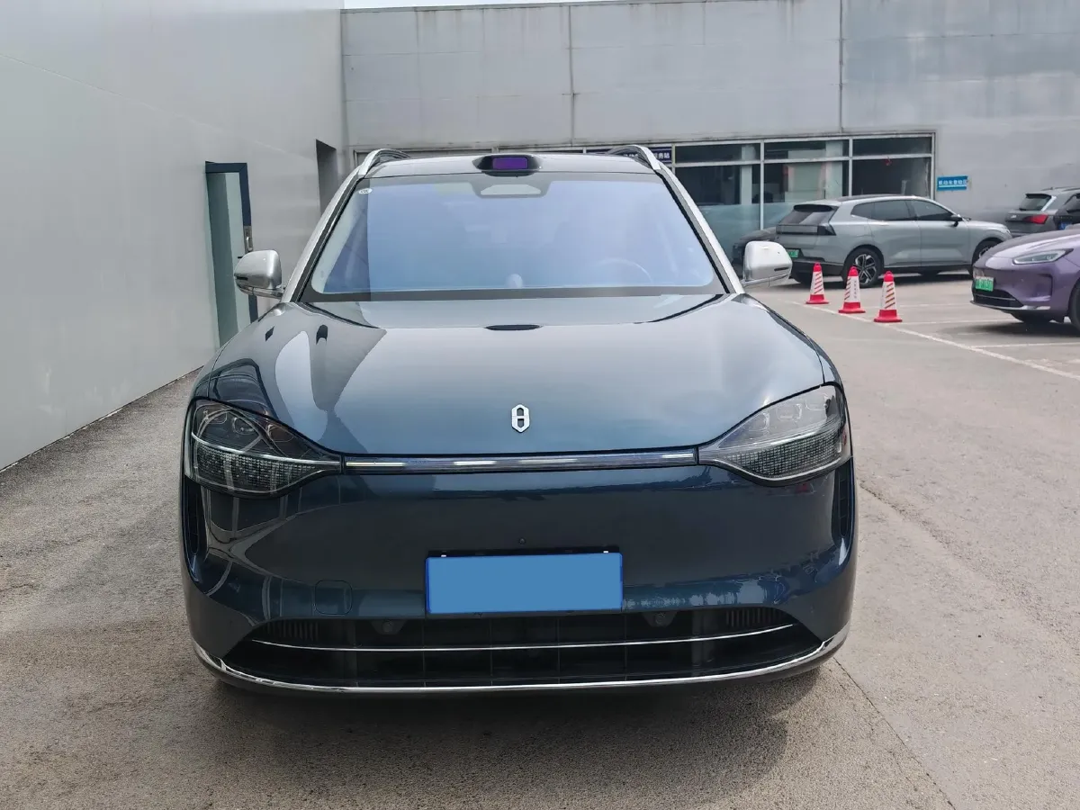 2024 AITO AITO M9 1.5T 152HP L4 REEV 42KWH,autocango,china used car exporter,china ev exporter,chinese used car exporter,chinese used ev exporter