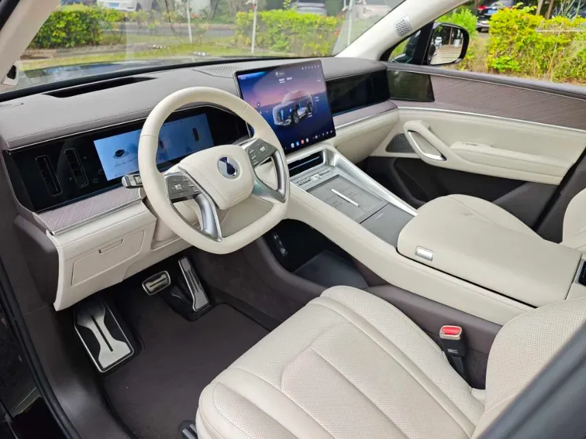 2025 Denza DenzaN9 2.0T 207HP L4 E-CVT PHEV,autocango,china used car exporter,china ev exporter,chinese used car exporter,chinese used ev exporter