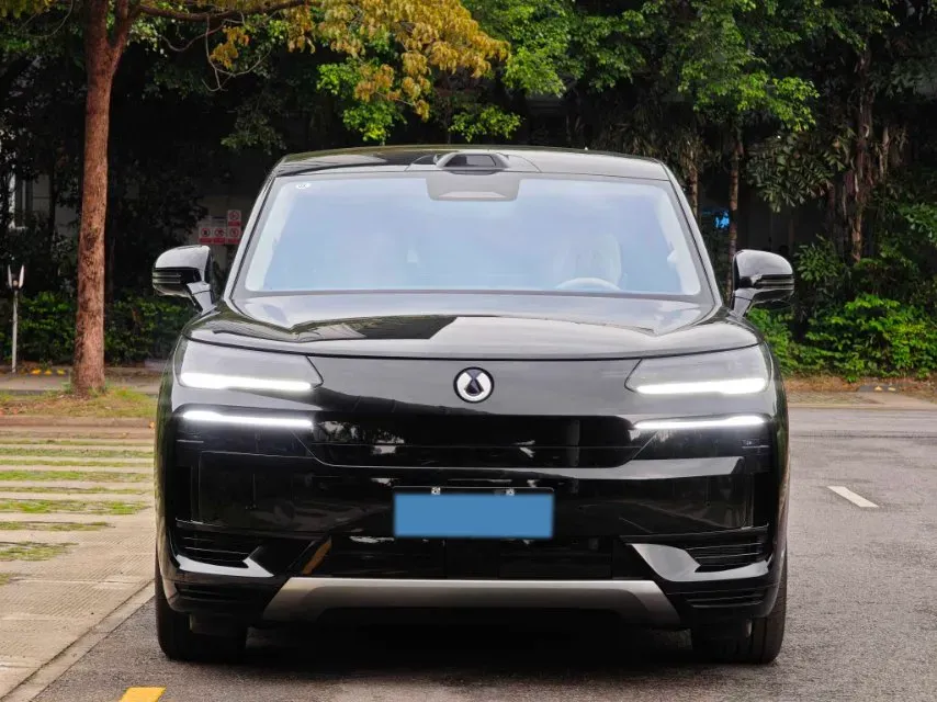 2025 Denza DenzaN9 2.0T 207HP L4 E-CVT PHEV,autocango,china used car exporter,china ev exporter,chinese used car exporter,chinese used ev exporter