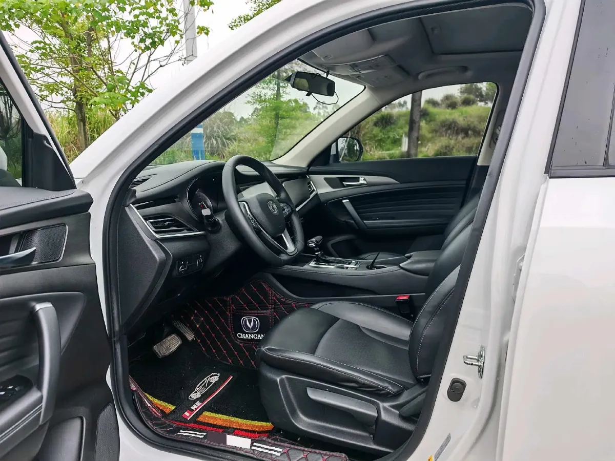 2021 ChangAn CS35 Plus 1.6L 128HP L4 CVT,autocango,china used car exporter,china ev exporter,chinese used car exporter,chinese used ev exporter