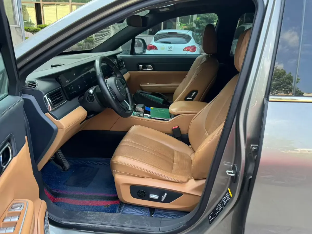 2020 Li ONE Range Extended 131HP REEV 40.5KWH,autocango,china used car exporter,china ev exporter,chinese used car exporter,chinese used ev exporter