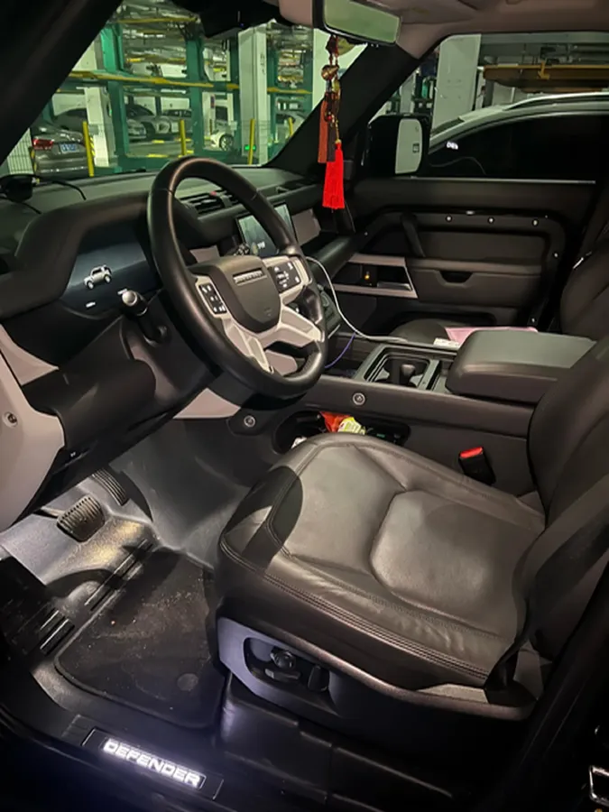 2024 Land Rover Defender 3.0T 400HP L6 8AT,autocango,china used car exporter,china ev exporter,chinese used car exporter,chinese used ev exporter