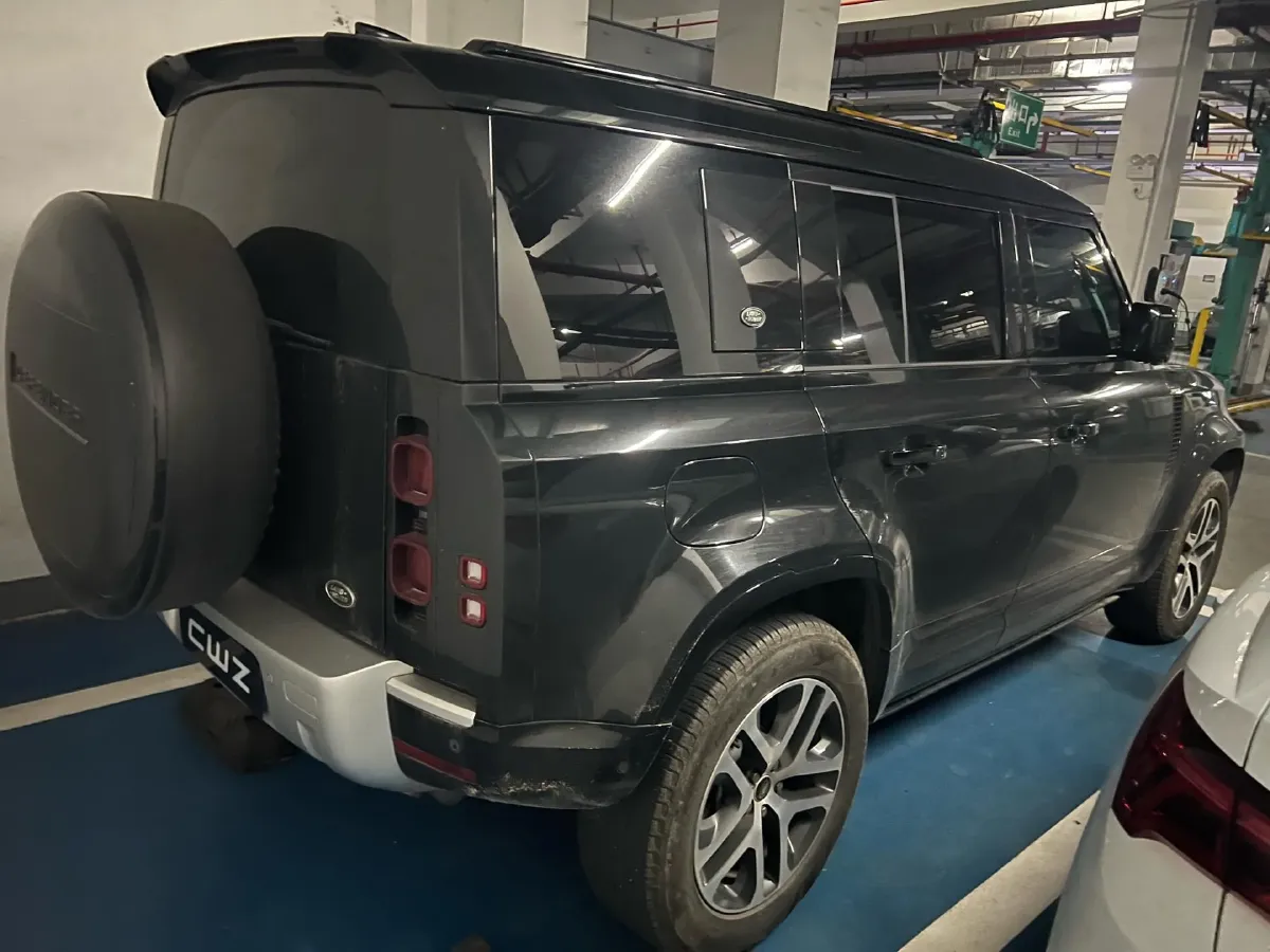 2024 Land Rover Defender 3.0T 400HP L6 8AT,autocango,china used car exporter,china ev exporter,chinese used car exporter,chinese used ev exporter
