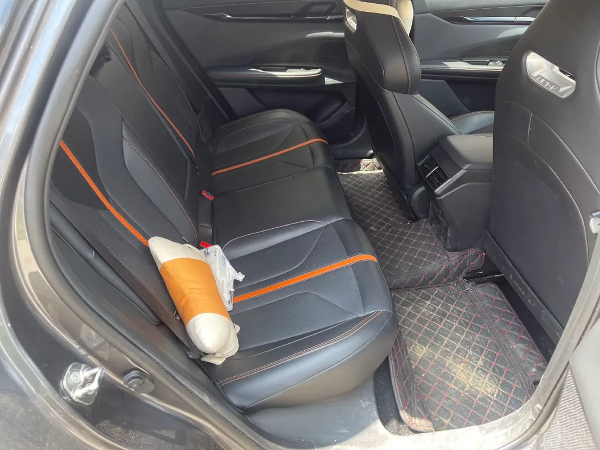 2024 ChangAn UNI-V 1.5T 188HP L4 7DCT,autocango,china used car exporter,china ev exporter,chinese used car exporter,chinese used ev exporter