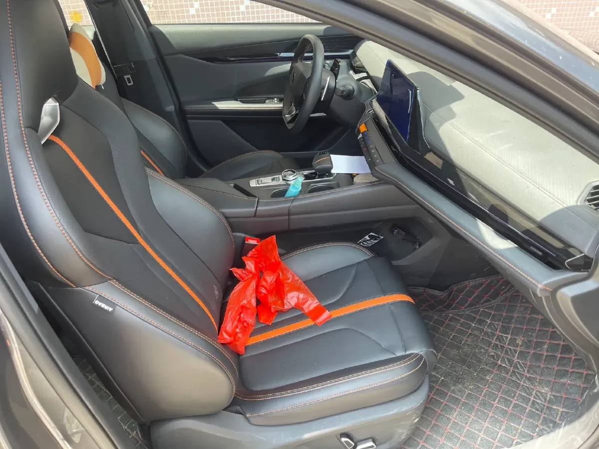 2024 ChangAn UNI-V 1.5T 188HP L4 7DCT,autocango,china used car exporter,china ev exporter,chinese used car exporter,chinese used ev exporter