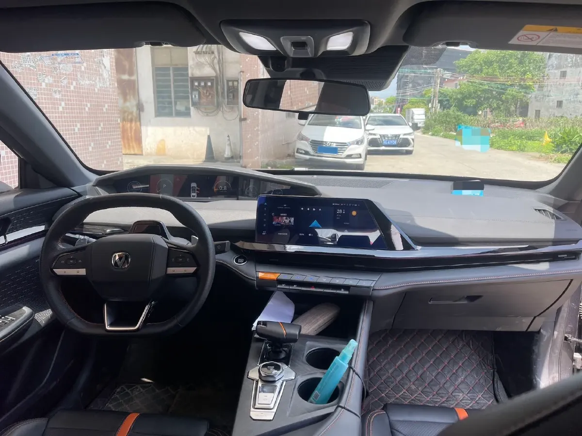 2024 ChangAn UNI-V 1.5T 188HP L4 7DCT,autocango,china used car exporter,china ev exporter,chinese used car exporter,chinese used ev exporter