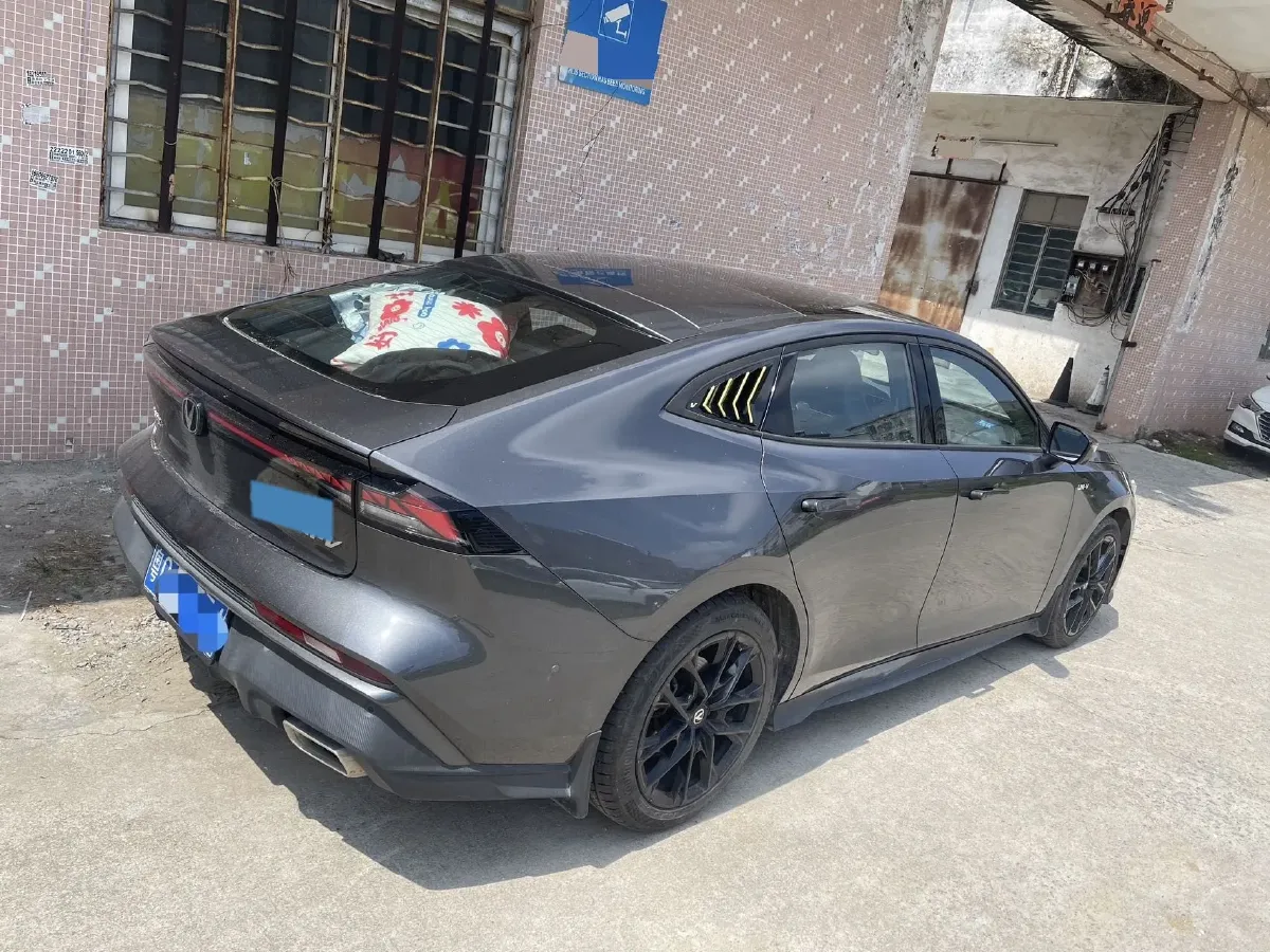 2024 ChangAn UNI-V 1.5T 188HP L4 7DCT,autocango,china used car exporter,china ev exporter,chinese used car exporter,chinese used ev exporter