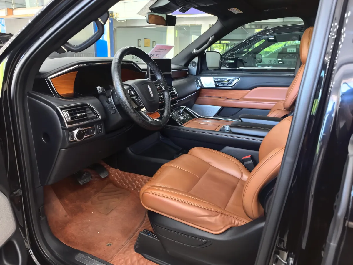 2019 Lincoln Navigator 3.5T 388HP V6 10AT,autocango,china used car exporter,china ev exporter,chinese used car exporter,chinese used ev exporter