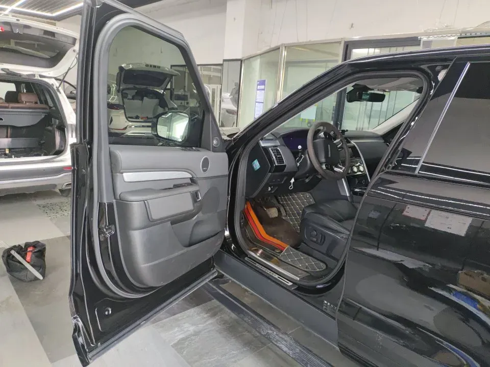 2020 Land Rover Discovery 3.0T 340HP V6 8AT,autocango,china used car exporter,china ev exporter,chinese used car exporter,chinese used ev exporter