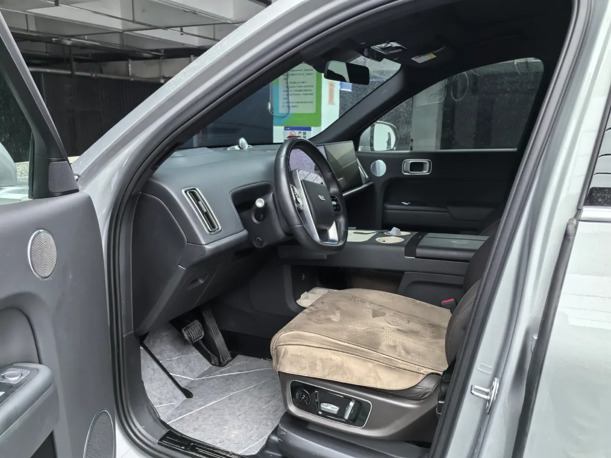 2022 Li L9 Range Extended 154HP REEV 42.6KWH,autocango,china used car exporter,china ev exporter,chinese used car exporter,chinese used ev exporter