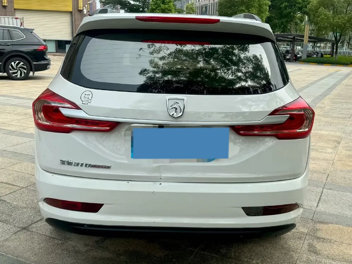 2017 BaoJun 310W 1.5L 112HP L4 6MT,autocango,china used car exporter,china ev exporter,chinese used car exporter,chinese used ev exporter