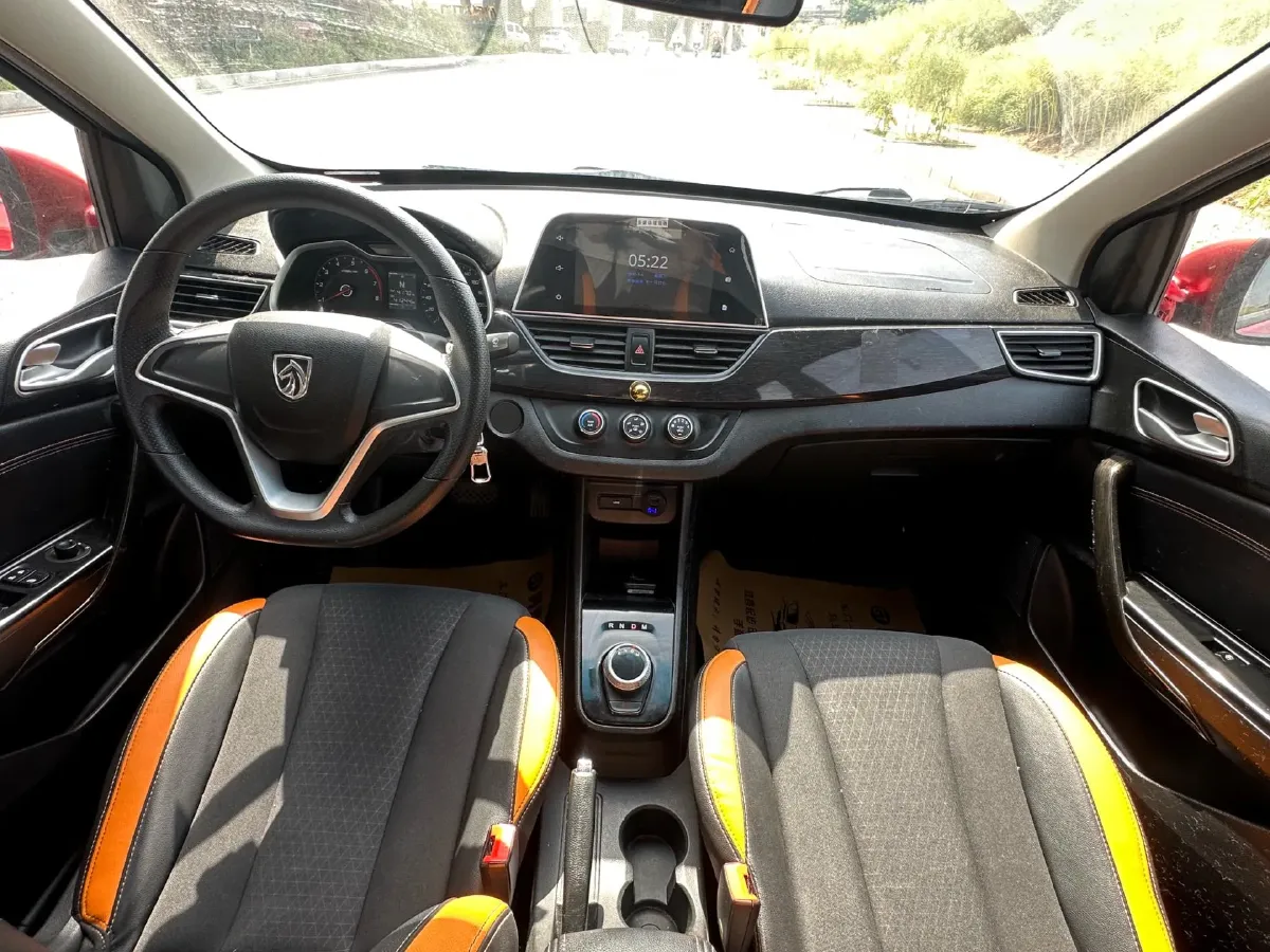 2018 BaoJun 360 1.5L 112HP L4 6MT,autocango,china used car exporter,china ev exporter,chinese used car exporter,chinese used ev exporter