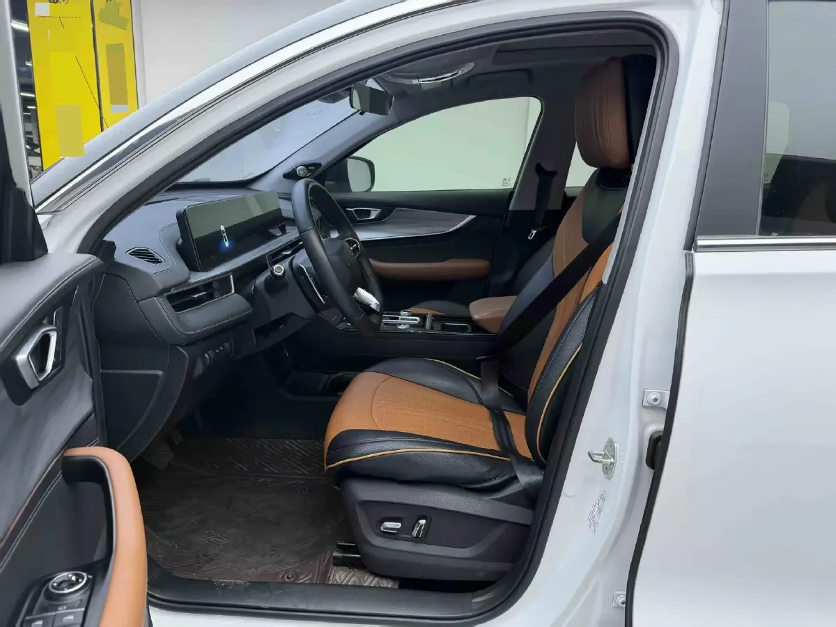 2021 Chery Tiggo 8 Plus 1.6T 197HP L4 7DCT,autocango,china used car exporter,china ev exporter,chinese used car exporter,chinese used ev exporter