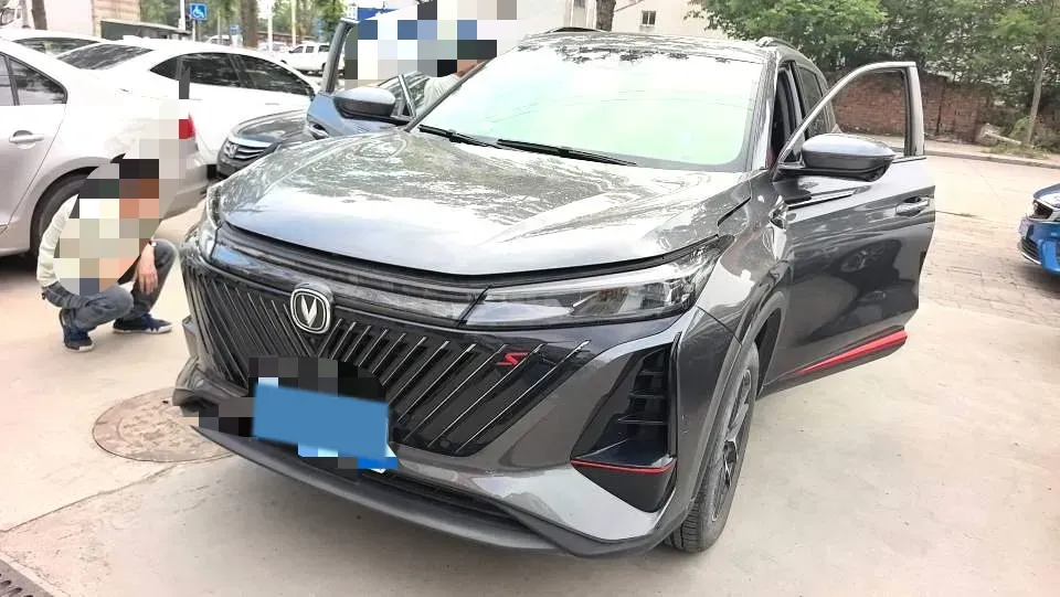 2022 ChangAn CS75 Plus 1.5T 188HP L4 8AT,autocango,china used car exporter,china ev exporter,chinese used car exporter,chinese used ev exporter