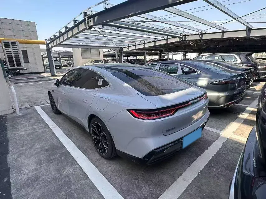 2025 Geely Galaxy E8 BEV 76KWH,autocango,china used car exporter,china ev exporter,chinese used car exporter,chinese used ev exporter