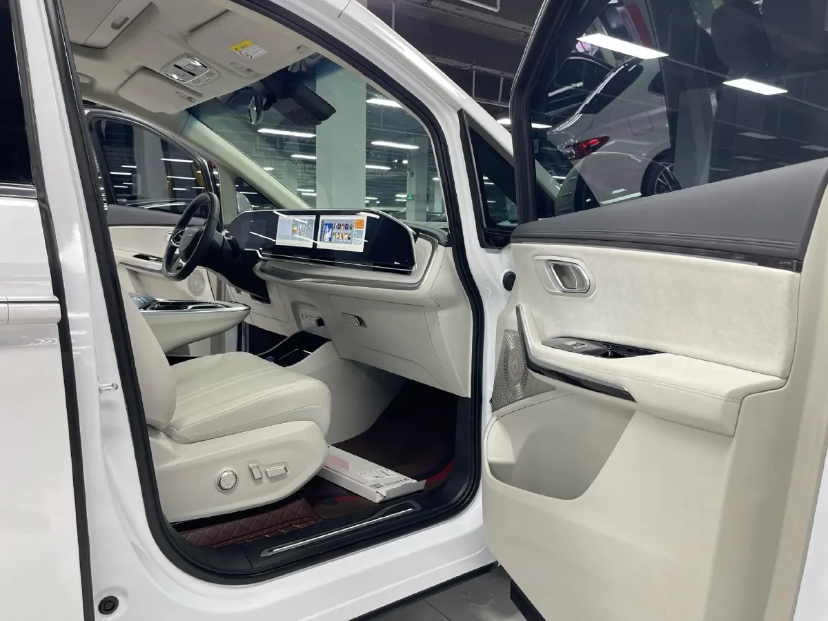 2024 MAXUS DaJia 9 1.5T 150HP L4 1DHT PHEV 39.7KWH,autocango,china used car exporter,china ev exporter,chinese used car exporter,chinese used ev exporter