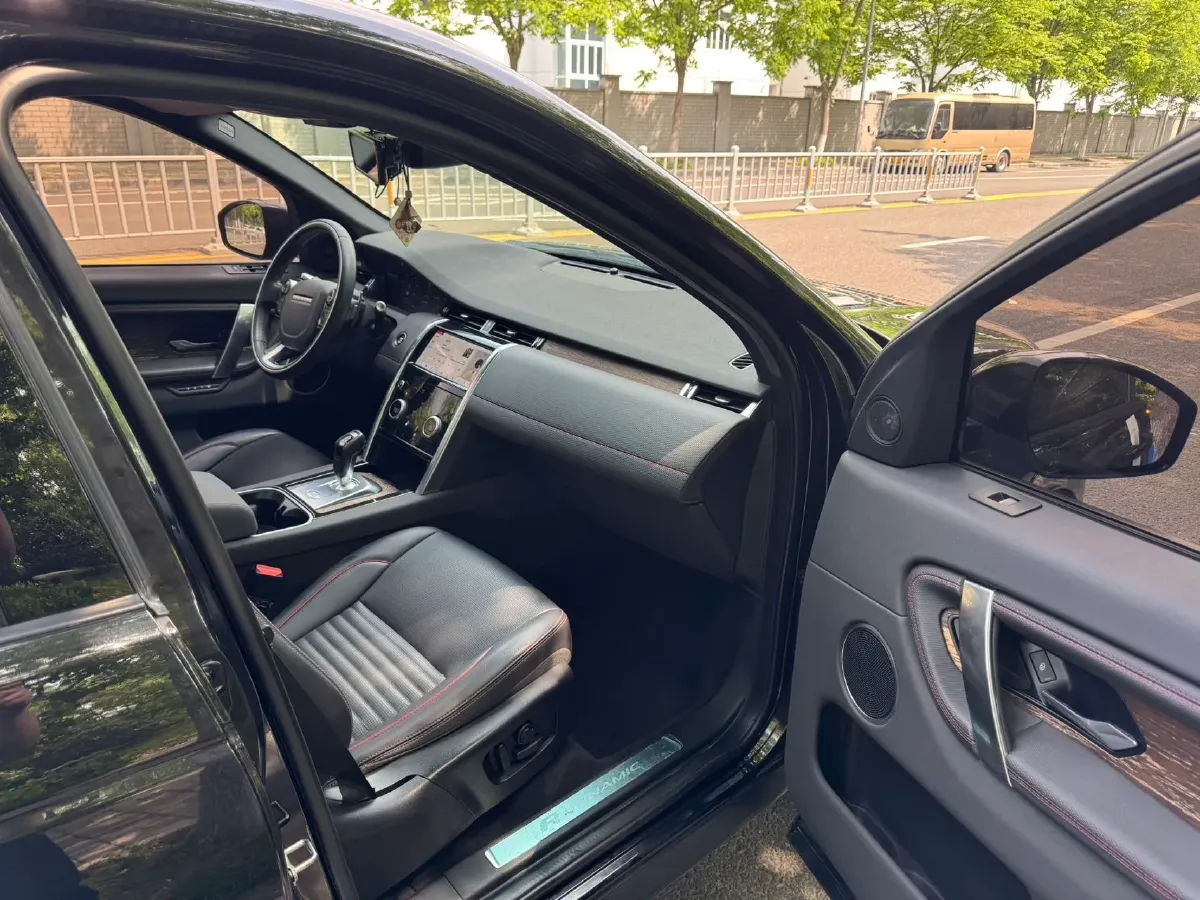 2021 Land Rover Discovery Sport 2.0T 249HP L4 9AT,autocango,china used car exporter,china ev exporter,chinese used car exporter,chinese used ev exporter