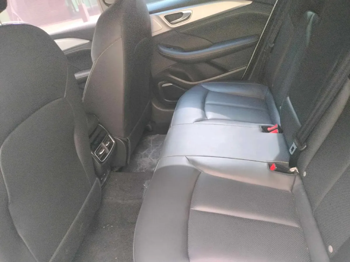 2020 Roewe i6 MAX 1.5T 173HP L4 7DCT,autocango,china used car exporter,china ev exporter,chinese used car exporter,chinese used ev exporter