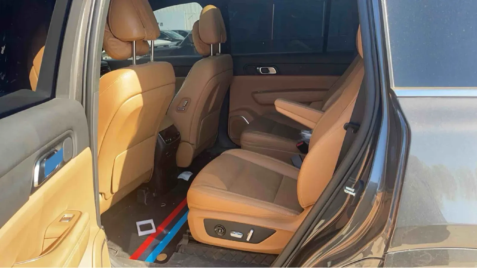 2021 Li ONE Range Extended 131HP REEV 40.5KWH,autocango,china used car exporter,china ev exporter,chinese used car exporter,chinese used ev exporter