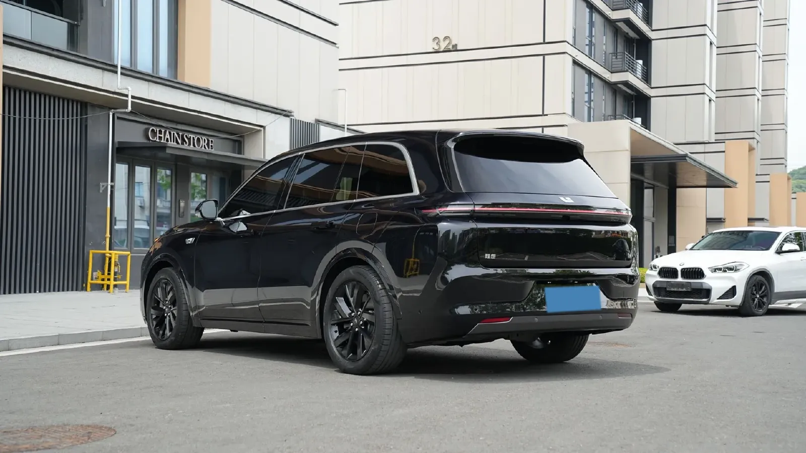 2023 Li L8 Range Extended 154HP REEV 40.9KWH,autocango,china used car exporter,china ev exporter,chinese used car exporter,chinese used ev exporter