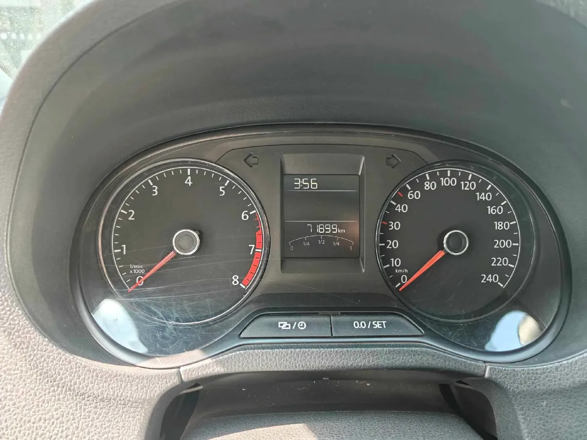 2016 Volkswagen Polo 1.4L 90HP L4 6AT,autocango,china used car exporter,china ev exporter,chinese used car exporter,chinese used ev exporter