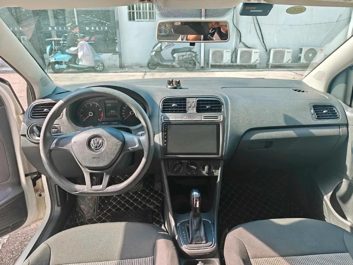 2016 Volkswagen Polo 1.4L 90HP L4 6AT,autocango,china used car exporter,china ev exporter,chinese used car exporter,chinese used ev exporter
