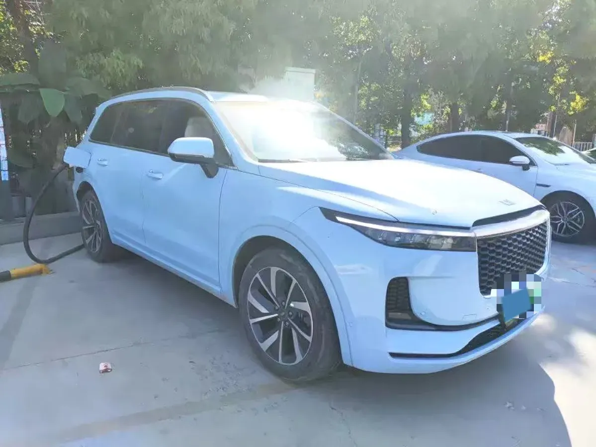 2021 Li ONE Range Extended 131HP REEV 40.5KWH,autocango,china used car exporter,china ev exporter,chinese used car exporter,chinese used ev exporter