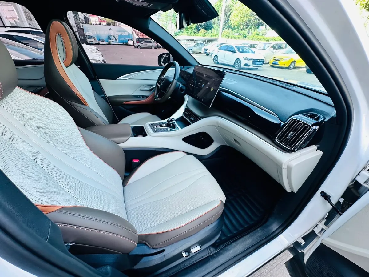 2022 Geely JiaJi 1.5T 177HP L3 7DCT PHEV 15.5KWH,autocango,china used car exporter,china ev exporter,chinese used car exporter,chinese used ev exporter