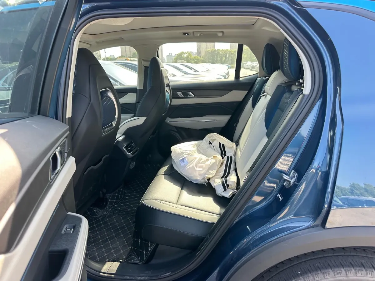2021 LYNK&CO 01 2.0T 218HP L4 8AT,autocango,china used car exporter,china ev exporter,chinese used car exporter,chinese used ev exporter