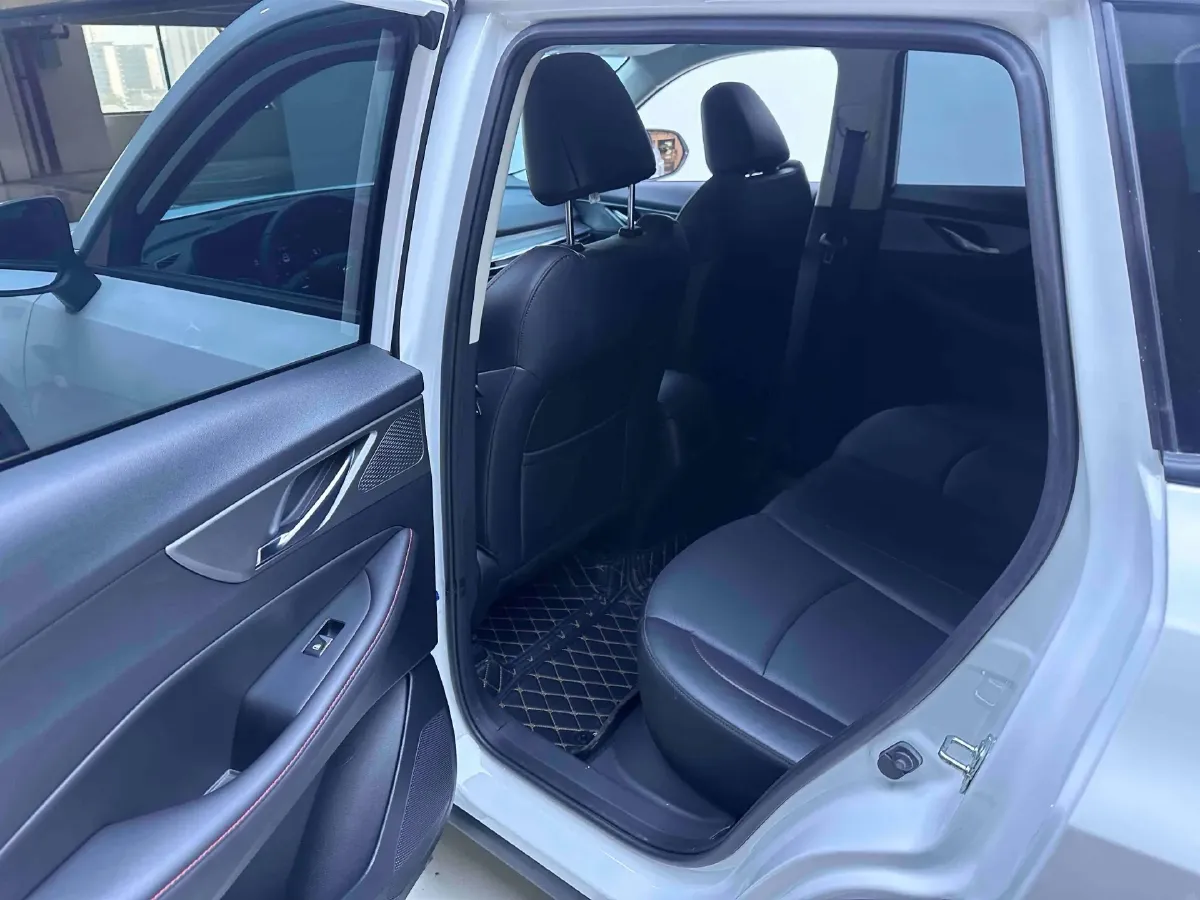 2022 ChangAn CS35 Plus 1.4T 160HP L4 7DCT,autocango,china used car exporter,china ev exporter,chinese used car exporter,chinese used ev exporter