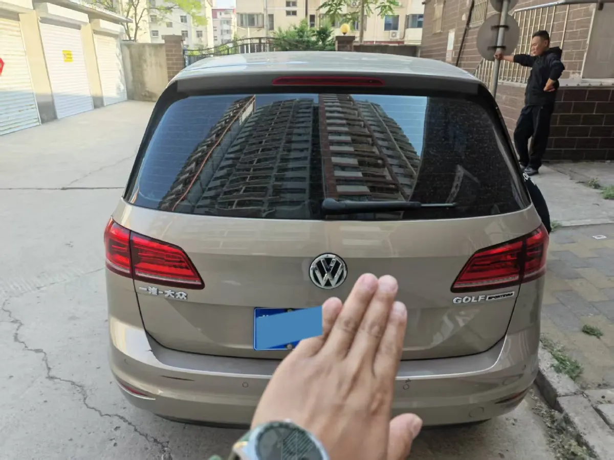 2018 Volkswagen Golf Sportsvan 1.6L 110HP L4 6AT,autocango,china used car exporter,china ev exporter,chinese used car exporter,chinese used ev exporter