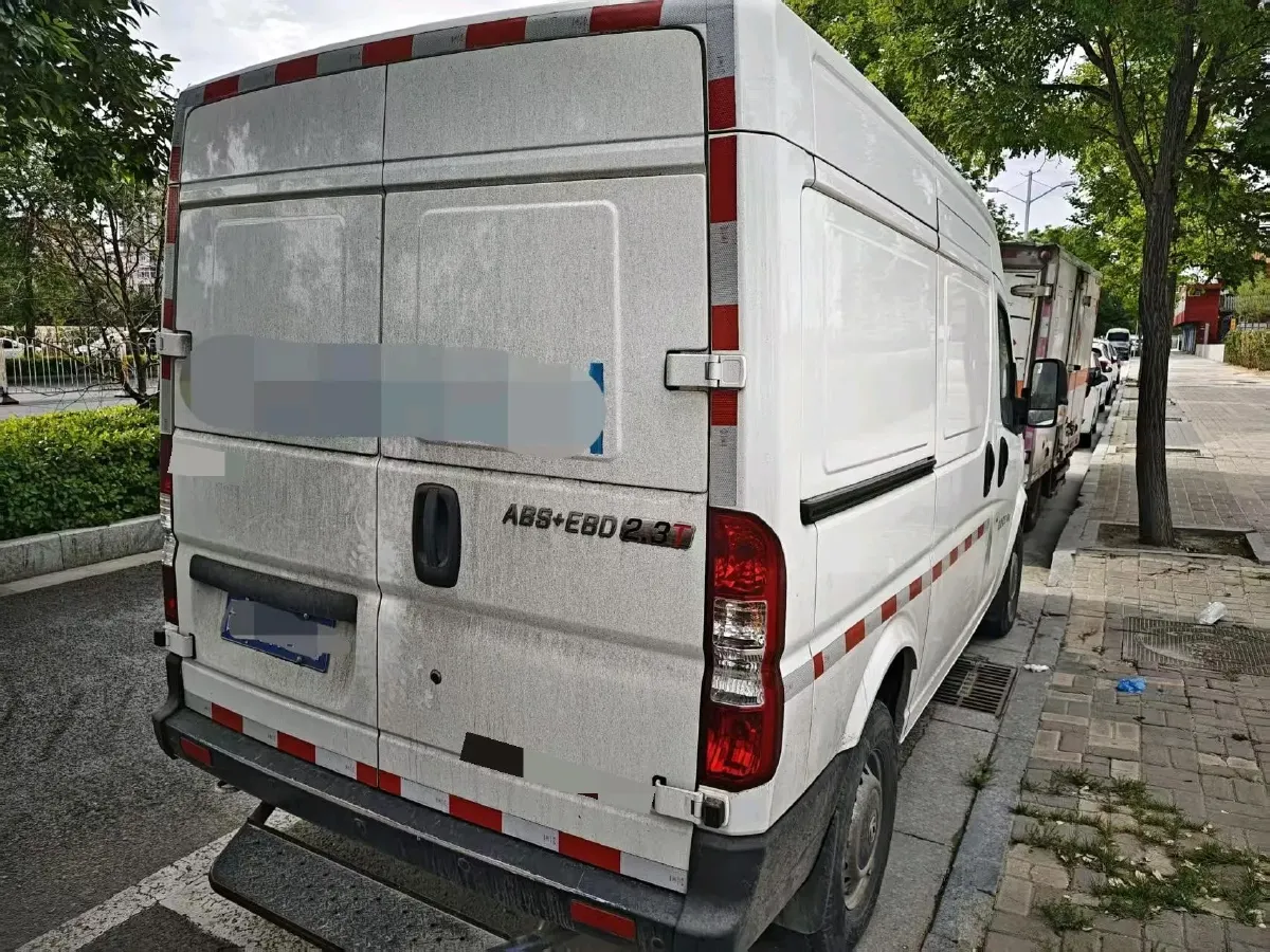 2019 MAXUS XinTu V80 2.5T 136HP L4 6MT,autocango,china used car exporter,china ev exporter,chinese used car exporter,chinese used ev exporter