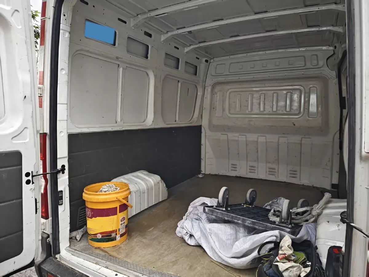 2019 MAXUS XinTu V80 2.5T 136HP L4 6MT,autocango,china used car exporter,china ev exporter,chinese used car exporter,chinese used ev exporter