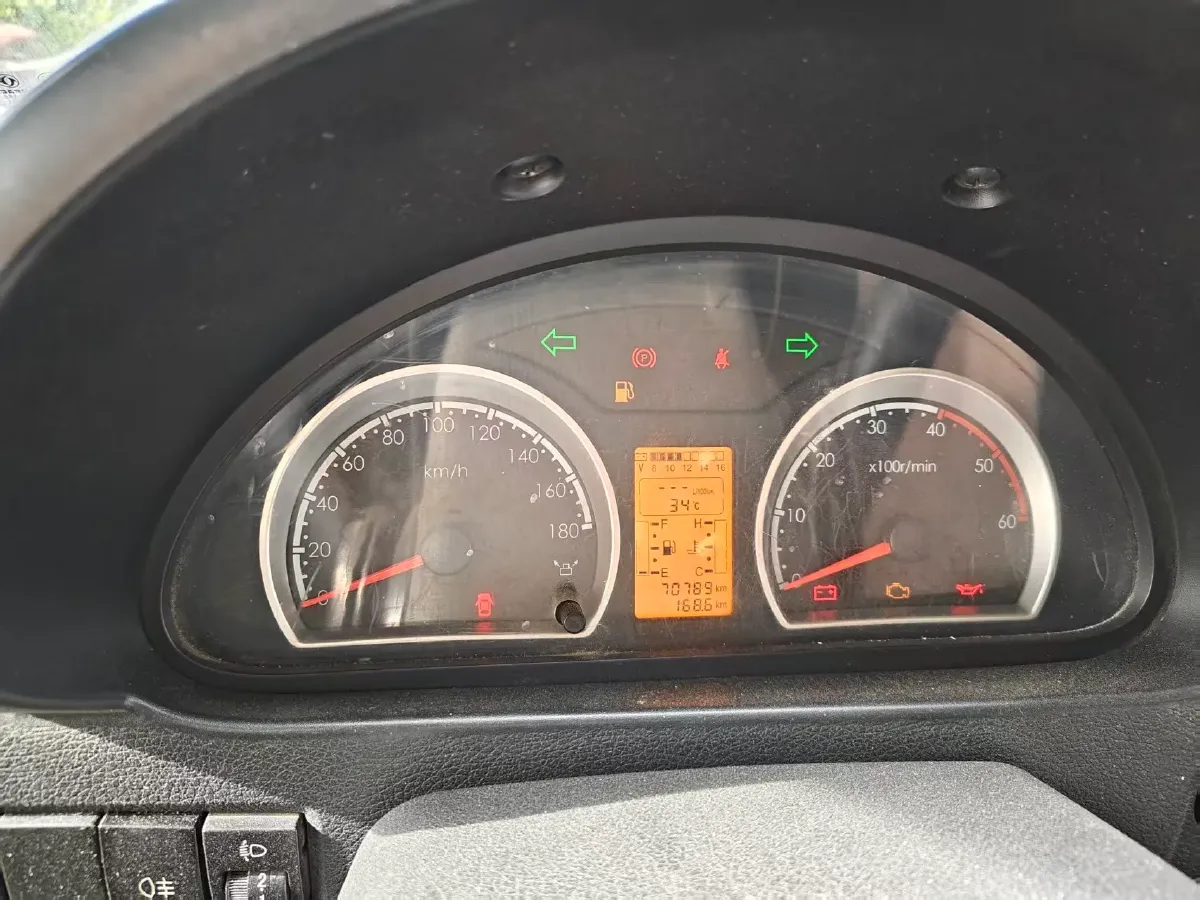 2019 MAXUS XinTu V80 2.5T 136HP L4 6MT,autocango,china used car exporter,china ev exporter,chinese used car exporter,chinese used ev exporter