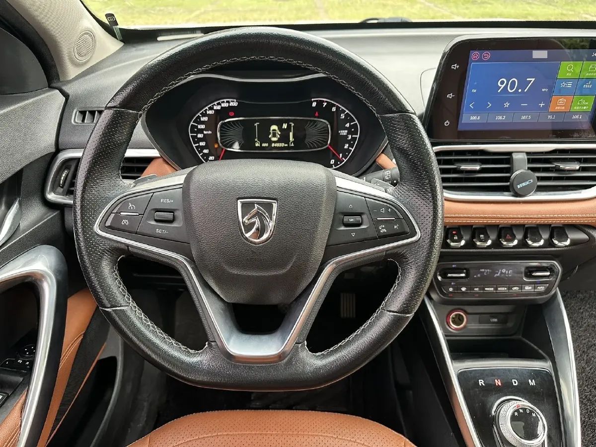 2017 BaoJun 510 1.5L 112HP L4 5AMT,autocango,china used car exporter,china ev exporter,chinese used car exporter,chinese used ev exporter