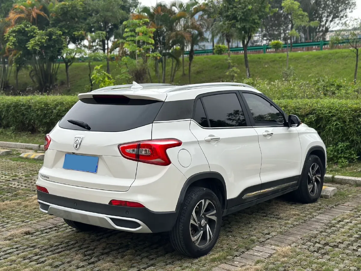 2017 BaoJun 510 1.5L 112HP L4 5AMT,autocango,china used car exporter,china ev exporter,chinese used car exporter,chinese used ev exporter