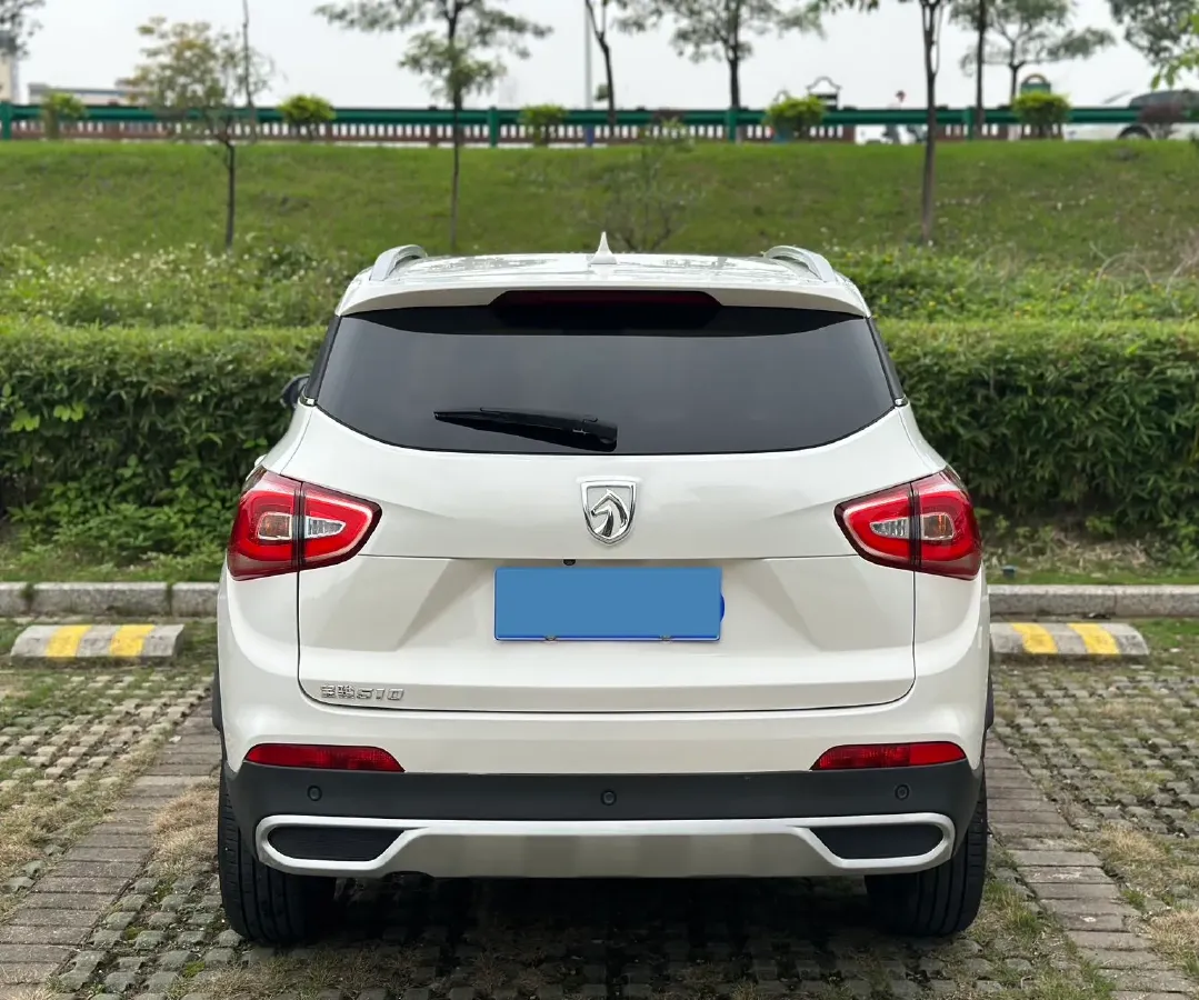 2017 BaoJun 510 1.5L 112HP L4 5AMT,autocango,china used car exporter,china ev exporter,chinese used car exporter,chinese used ev exporter