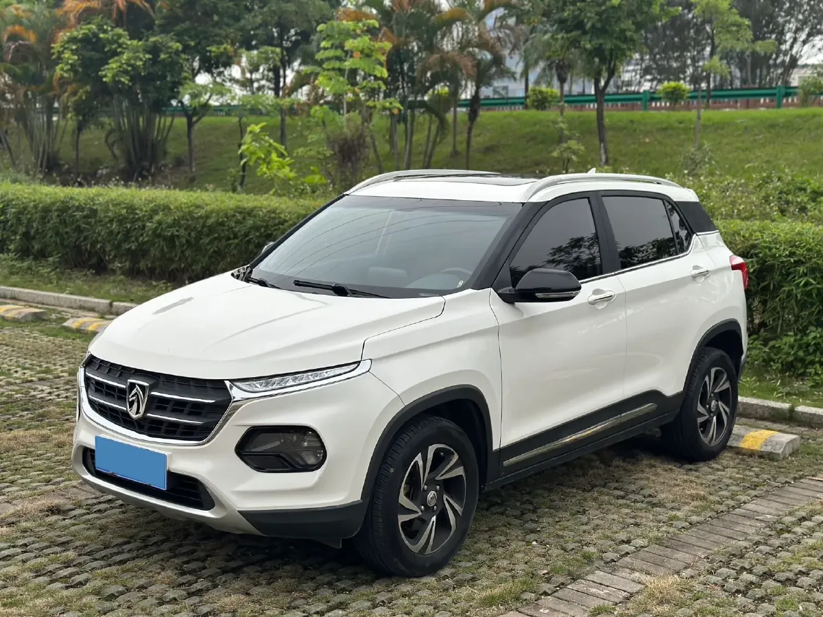 2017 BaoJun 510 1.5L 112HP L4 5AMT,autocango,china used car exporter,china ev exporter,chinese used car exporter,chinese used ev exporter