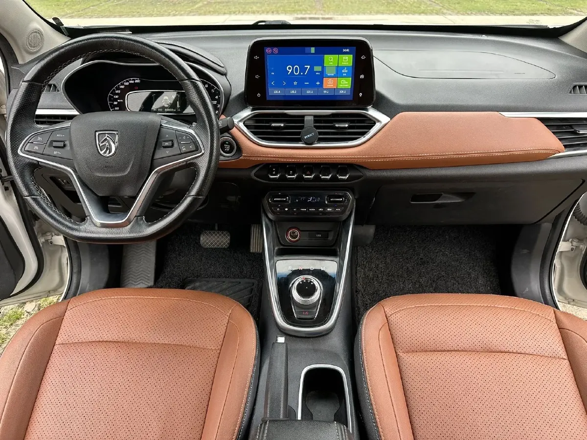 2017 BaoJun 510 1.5L 112HP L4 5AMT,autocango,china used car exporter,china ev exporter,chinese used car exporter,chinese used ev exporter