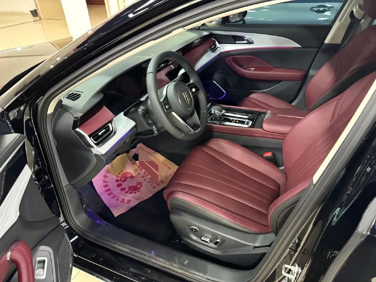 2025 HongQi H5 1.5T 169HP L4 1DHT Hybrid,autocango,china used car exporter,china ev exporter,chinese used car exporter,chinese used ev exporter