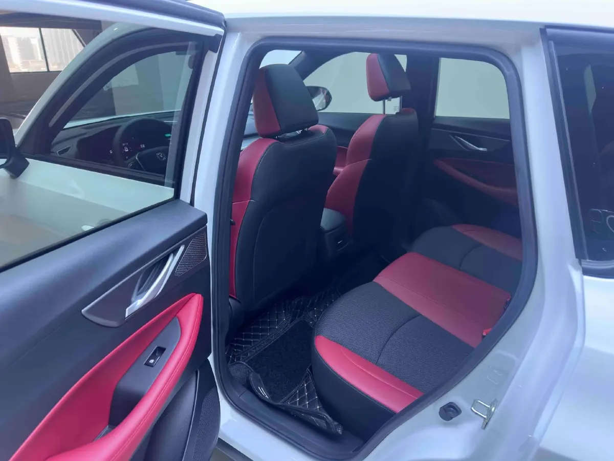 2023 ChangAn CS35 Plus 1.4T 160HP L4 7DCT,autocango,china used car exporter,china ev exporter,chinese used car exporter,chinese used ev exporter