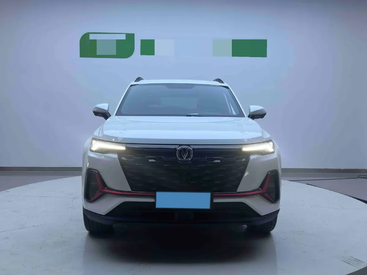 2023 ChangAn CS35 Plus 1.4T 160HP L4 7DCT,autocango,china used car exporter,china ev exporter,chinese used car exporter,chinese used ev exporter