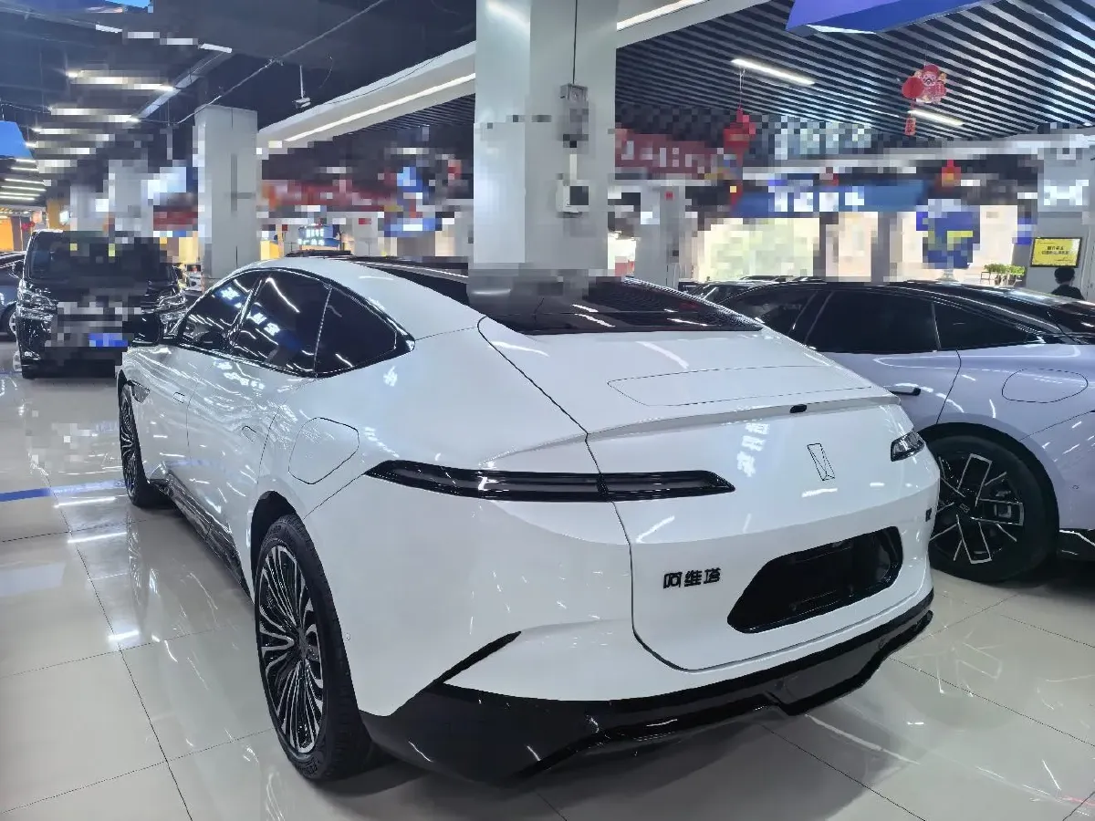 2025 Avatr 12 1.5T 156HP L4 REEV,autocango,china used car exporter,china ev exporter,chinese used car exporter,chinese used ev exporter