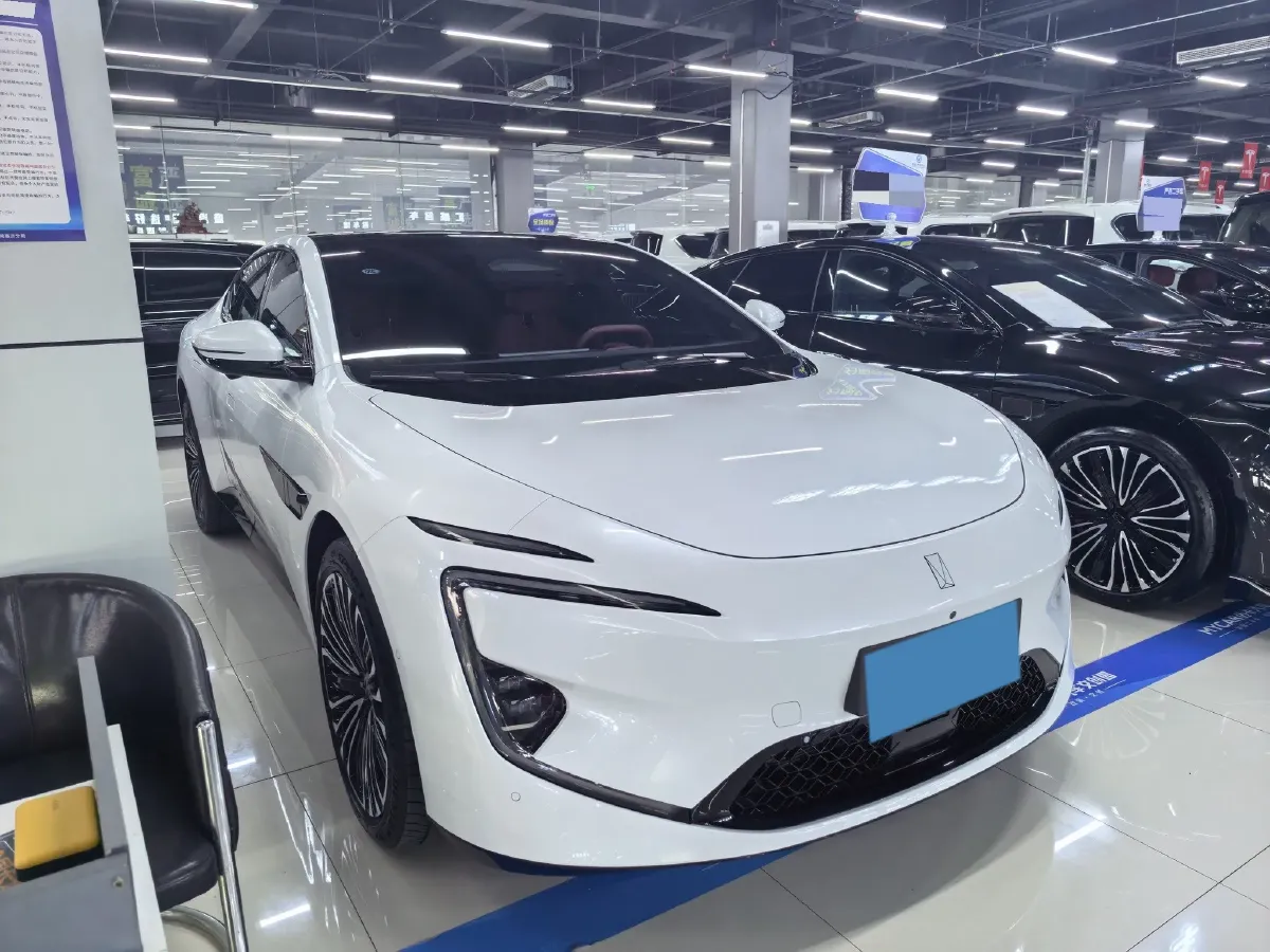 2025 Avatr 12 1.5T 156HP L4 REEV,autocango,china used car exporter,china ev exporter,chinese used car exporter,chinese used ev exporter