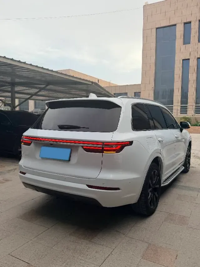 2021 Li ONE Range Extended 131HP REEV 40.5KWH,autocango,china used car exporter,china ev exporter,chinese used car exporter,chinese used ev exporter