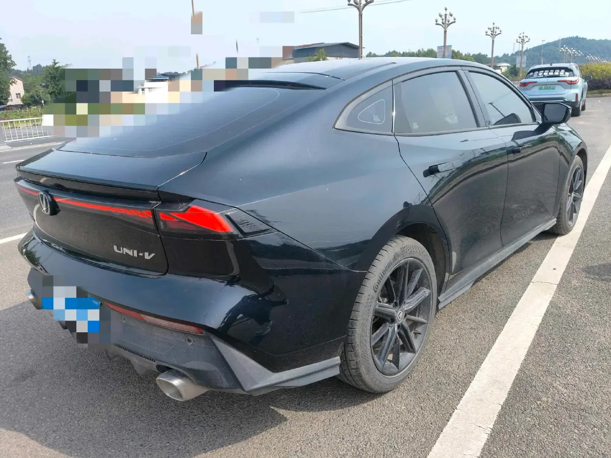 2023 ChangAn UNI-V 1.5T 188HP L4 7DCT,autocango,china used car exporter,china ev exporter,chinese used car exporter,chinese used ev exporter