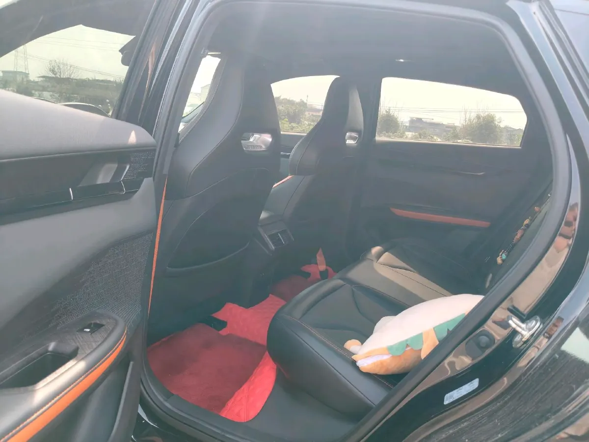 2023 ChangAn UNI-V 1.5T 188HP L4 7DCT,autocango,china used car exporter,china ev exporter,chinese used car exporter,chinese used ev exporter