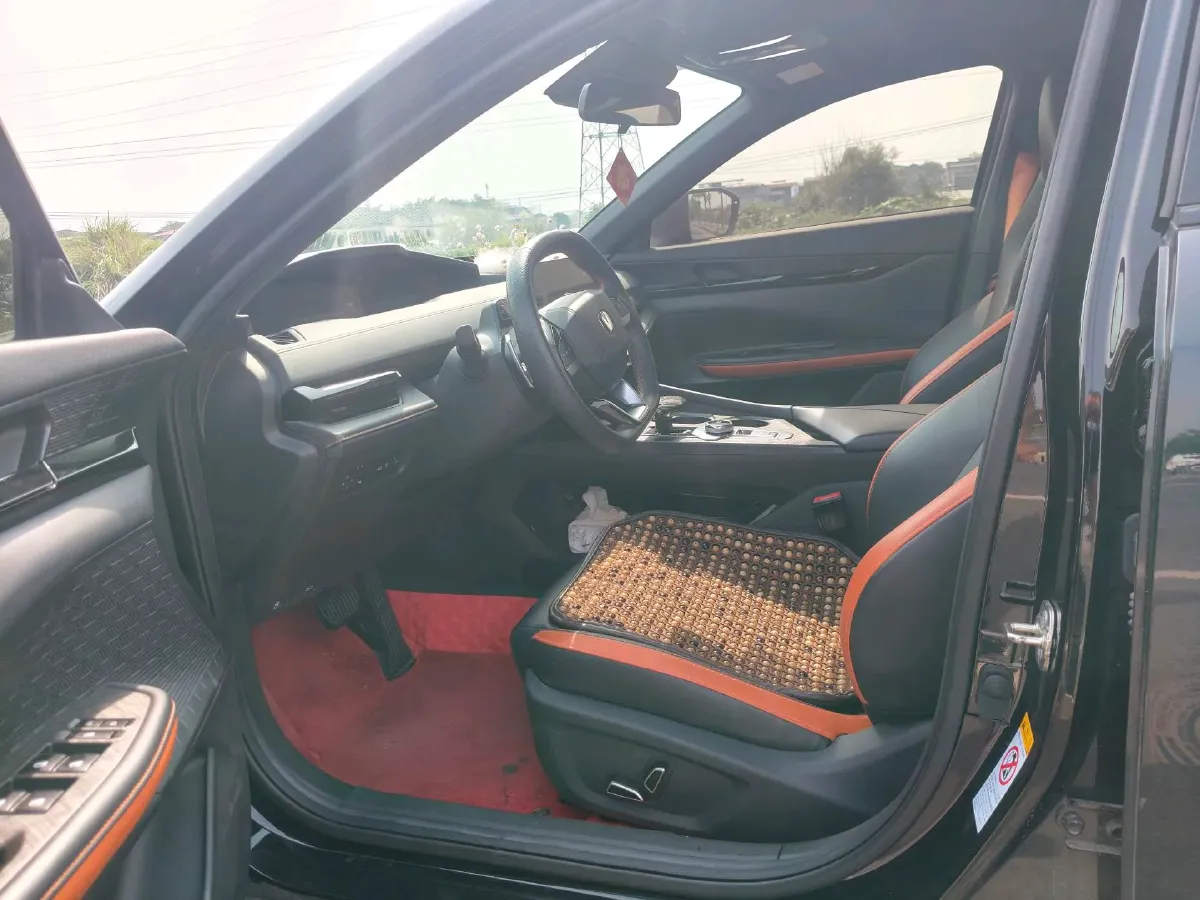 2023 ChangAn UNI-V 1.5T 188HP L4 7DCT,autocango,china used car exporter,china ev exporter,chinese used car exporter,chinese used ev exporter