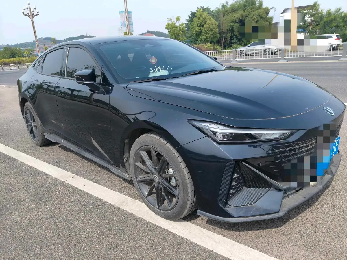 2023 ChangAn UNI-V 1.5T 188HP L4 7DCT,autocango,china used car exporter,china ev exporter,chinese used car exporter,chinese used ev exporter